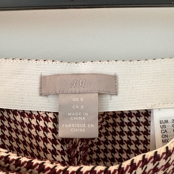H&M Burgundy and White Houndstooth Set - Picture 6 of 7